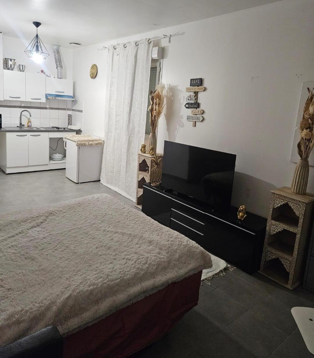 Studio A 2 Arret De Paris Pierrefitte-sur-Seine Ngoại thất bức ảnh